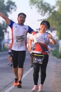 BIB: 6835, 3160
                            <button type="button" onclick="openModal(6387300)" class="btn btn-primary btn-sm float-right btn-popup" data-toggle="modal" data-target=".modal-high-quality">
                        <i class="fas fa-shopping-cart"></i> Add to Cart
                    </button>
                                            <button type="button" onclick="isThisMe(6387300, true)" class="btn btn-success btn-sm float-right btn-popup btn-isme hidden" data-toggle="tooltip" data-placement="bottom" title="นี่คือรูปของคุณใช่ไหม คลิกที่นี่เพื่อเอาเข้าอัลบั้ม">
                        <i class="fas fa-plus"></i> Add to album
                    </button>
                    <button type="button" onclick="isThisMe(6387300, false)" class="btn btn-warning btn-sm float-right btn-popup btn-isnotme hidden">
                        <i class="fas fa-ban"></i> Remove from album
                    </button>