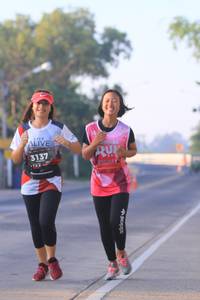 BIB: 3137
                            <button type="button" onclick="openModal(6391189)" class="btn btn-primary btn-sm float-right btn-popup" data-toggle="modal" data-target=".modal-high-quality">
                        <i class="fas fa-shopping-cart"></i> Add to Cart
                    </button>
                                            <button type="button" onclick="isThisMe(6391189, true)" class="btn btn-success btn-sm float-right btn-popup btn-isme hidden" data-toggle="tooltip" data-placement="bottom" title="นี่คือรูปของคุณใช่ไหม คลิกที่นี่เพื่อเอาเข้าอัลบั้ม">
                        <i class="fas fa-plus"></i> Add to album
                    </button>
                    <button type="button" onclick="isThisMe(6391189, false)" class="btn btn-warning btn-sm float-right btn-popup btn-isnotme hidden">
                        <i class="fas fa-ban"></i> Remove from album
                    </button>