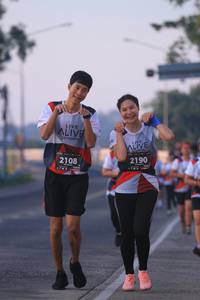 BIB: 2108, 2190
                            <button type="button" onclick="openModal(6386341)" class="btn btn-primary btn-sm float-right btn-popup" data-toggle="modal" data-target=".modal-high-quality">
                        <i class="fas fa-shopping-cart"></i> Add to Cart
                    </button>
                                            <button type="button" onclick="isThisMe(6386341, true)" class="btn btn-success btn-sm float-right btn-popup btn-isme hidden" data-toggle="tooltip" data-placement="bottom" title="นี่คือรูปของคุณใช่ไหม คลิกที่นี่เพื่อเอาเข้าอัลบั้ม">
                        <i class="fas fa-plus"></i> Add to album
                    </button>
                    <button type="button" onclick="isThisMe(6386341, false)" class="btn btn-warning btn-sm float-right btn-popup btn-isnotme hidden">
                        <i class="fas fa-ban"></i> Remove from album
                    </button>