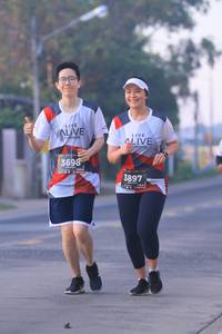 BIB: 3698, 3897
                            <button type="button" onclick="openModal(6385720)" class="btn btn-primary btn-sm float-right btn-popup" data-toggle="modal" data-target=".modal-high-quality">
                        <i class="fas fa-shopping-cart"></i> Add to Cart
                    </button>
                                            <button type="button" onclick="isThisMe(6385720, true)" class="btn btn-success btn-sm float-right btn-popup btn-isme hidden" data-toggle="tooltip" data-placement="bottom" title="นี่คือรูปของคุณใช่ไหม คลิกที่นี่เพื่อเอาเข้าอัลบั้ม">
                        <i class="fas fa-plus"></i> Add to album
                    </button>
                    <button type="button" onclick="isThisMe(6385720, false)" class="btn btn-warning btn-sm float-right btn-popup btn-isnotme hidden">
                        <i class="fas fa-ban"></i> Remove from album
                    </button>