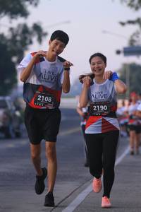 BIB: 2108, 2190
                            <button type="button" onclick="openModal(6386386)" class="btn btn-primary btn-sm float-right btn-popup" data-toggle="modal" data-target=".modal-high-quality">
                        <i class="fas fa-shopping-cart"></i> Add to Cart
                    </button>
                                            <button type="button" onclick="isThisMe(6386386, true)" class="btn btn-success btn-sm float-right btn-popup btn-isme hidden" data-toggle="tooltip" data-placement="bottom" title="นี่คือรูปของคุณใช่ไหม คลิกที่นี่เพื่อเอาเข้าอัลบั้ม">
                        <i class="fas fa-plus"></i> Add to album
                    </button>
                    <button type="button" onclick="isThisMe(6386386, false)" class="btn btn-warning btn-sm float-right btn-popup btn-isnotme hidden">
                        <i class="fas fa-ban"></i> Remove from album
                    </button>