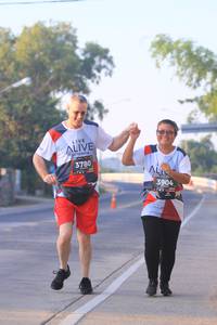 BIB: 3780, 3904
                            <button type="button" onclick="openModal(6391303)" class="btn btn-primary btn-sm float-right btn-popup" data-toggle="modal" data-target=".modal-high-quality">
                        <i class="fas fa-shopping-cart"></i> Add to Cart
                    </button>
                                            <button type="button" onclick="isThisMe(6391303, true)" class="btn btn-success btn-sm float-right btn-popup btn-isme hidden" data-toggle="tooltip" data-placement="bottom" title="นี่คือรูปของคุณใช่ไหม คลิกที่นี่เพื่อเอาเข้าอัลบั้ม">
                        <i class="fas fa-plus"></i> Add to album
                    </button>
                    <button type="button" onclick="isThisMe(6391303, false)" class="btn btn-warning btn-sm float-right btn-popup btn-isnotme hidden">
                        <i class="fas fa-ban"></i> Remove from album
                    </button>