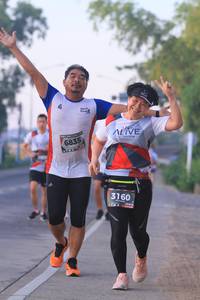 BIB: 6835, 3160
                            <button type="button" onclick="openModal(6387296)" class="btn btn-primary btn-sm float-right btn-popup" data-toggle="modal" data-target=".modal-high-quality">
                        <i class="fas fa-shopping-cart"></i> Add to Cart
                    </button>
                                            <button type="button" onclick="isThisMe(6387296, true)" class="btn btn-success btn-sm float-right btn-popup btn-isme hidden" data-toggle="tooltip" data-placement="bottom" title="นี่คือรูปของคุณใช่ไหม คลิกที่นี่เพื่อเอาเข้าอัลบั้ม">
                        <i class="fas fa-plus"></i> Add to album
                    </button>
                    <button type="button" onclick="isThisMe(6387296, false)" class="btn btn-warning btn-sm float-right btn-popup btn-isnotme hidden">
                        <i class="fas fa-ban"></i> Remove from album
                    </button>