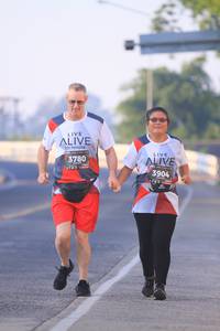 BIB: 3780, 3904
                            <button type="button" onclick="openModal(6391242)" class="btn btn-primary btn-sm float-right btn-popup" data-toggle="modal" data-target=".modal-high-quality">
                        <i class="fas fa-shopping-cart"></i> Add to Cart
                    </button>
                                            <button type="button" onclick="isThisMe(6391242, true)" class="btn btn-success btn-sm float-right btn-popup btn-isme hidden" data-toggle="tooltip" data-placement="bottom" title="นี่คือรูปของคุณใช่ไหม คลิกที่นี่เพื่อเอาเข้าอัลบั้ม">
                        <i class="fas fa-plus"></i> Add to album
                    </button>
                    <button type="button" onclick="isThisMe(6391242, false)" class="btn btn-warning btn-sm float-right btn-popup btn-isnotme hidden">
                        <i class="fas fa-ban"></i> Remove from album
                    </button>