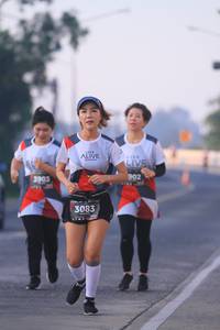 BIB: 902, 3903, 3083
                            <button type="button" onclick="openModal(6388186)" class="btn btn-primary btn-sm float-right btn-popup" data-toggle="modal" data-target=".modal-high-quality">
                        <i class="fas fa-shopping-cart"></i> Add to Cart
                    </button>
                                            <button type="button" onclick="isThisMe(6388186, true)" class="btn btn-success btn-sm float-right btn-popup btn-isme hidden" data-toggle="tooltip" data-placement="bottom" title="นี่คือรูปของคุณใช่ไหม คลิกที่นี่เพื่อเอาเข้าอัลบั้ม">
                        <i class="fas fa-plus"></i> Add to album
                    </button>
                    <button type="button" onclick="isThisMe(6388186, false)" class="btn btn-warning btn-sm float-right btn-popup btn-isnotme hidden">
                        <i class="fas fa-ban"></i> Remove from album
                    </button>