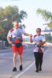 BIB: 3780, 390
                            <button type="button" onclick="openModal(6391307)" class="btn btn-primary btn-sm float-right btn-popup" data-toggle="modal" data-target=".modal-high-quality">
                        <i class="fas fa-shopping-cart"></i> Add to Cart
                    </button>
                                            <button type="button" onclick="isThisMe(6391307, true)" class="btn btn-success btn-sm float-right btn-popup btn-isme hidden" data-toggle="tooltip" data-placement="bottom" title="นี่คือรูปของคุณใช่ไหม คลิกที่นี่เพื่อเอาเข้าอัลบั้ม">
                        <i class="fas fa-plus"></i> Add to album
                    </button>
                    <button type="button" onclick="isThisMe(6391307, false)" class="btn btn-warning btn-sm float-right btn-popup btn-isnotme hidden">
                        <i class="fas fa-ban"></i> Remove from album
                    </button>