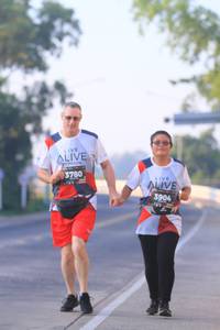 BIB: 3780, 3904
                            <button type="button" onclick="openModal(6391273)" class="btn btn-primary btn-sm float-right btn-popup" data-toggle="modal" data-target=".modal-high-quality">
                        <i class="fas fa-shopping-cart"></i> Add to Cart
                    </button>
                                            <button type="button" onclick="isThisMe(6391273, true)" class="btn btn-success btn-sm float-right btn-popup btn-isme hidden" data-toggle="tooltip" data-placement="bottom" title="นี่คือรูปของคุณใช่ไหม คลิกที่นี่เพื่อเอาเข้าอัลบั้ม">
                        <i class="fas fa-plus"></i> Add to album
                    </button>
                    <button type="button" onclick="isThisMe(6391273, false)" class="btn btn-warning btn-sm float-right btn-popup btn-isnotme hidden">
                        <i class="fas fa-ban"></i> Remove from album
                    </button>