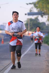 BIB: 298
                            <button type="button" onclick="openModal(6388638)" class="btn btn-primary btn-sm float-right btn-popup" data-toggle="modal" data-target=".modal-high-quality">
                        <i class="fas fa-shopping-cart"></i> Add to Cart
                    </button>
                                            <button type="button" onclick="isThisMe(6388638, true)" class="btn btn-success btn-sm float-right btn-popup btn-isme hidden" data-toggle="tooltip" data-placement="bottom" title="นี่คือรูปของคุณใช่ไหม คลิกที่นี่เพื่อเอาเข้าอัลบั้ม">
                        <i class="fas fa-plus"></i> Add to album
                    </button>
                    <button type="button" onclick="isThisMe(6388638, false)" class="btn btn-warning btn-sm float-right btn-popup btn-isnotme hidden">
                        <i class="fas fa-ban"></i> Remove from album
                    </button>