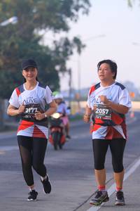 BIB: 2177, 2057
                            <button type="button" onclick="openModal(6388677)" class="btn btn-primary btn-sm float-right btn-popup" data-toggle="modal" data-target=".modal-high-quality">
                        <i class="fas fa-shopping-cart"></i> Add to Cart
                    </button>
                                            <button type="button" onclick="isThisMe(6388677, true)" class="btn btn-success btn-sm float-right btn-popup btn-isme hidden" data-toggle="tooltip" data-placement="bottom" title="นี่คือรูปของคุณใช่ไหม คลิกที่นี่เพื่อเอาเข้าอัลบั้ม">
                        <i class="fas fa-plus"></i> Add to album
                    </button>
                    <button type="button" onclick="isThisMe(6388677, false)" class="btn btn-warning btn-sm float-right btn-popup btn-isnotme hidden">
                        <i class="fas fa-ban"></i> Remove from album
                    </button>