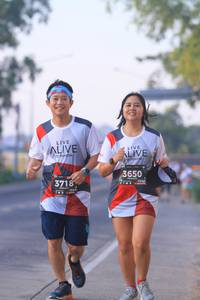 BIB: 3650, 3718
                            <button type="button" onclick="openModal(6390028)" class="btn btn-primary btn-sm float-right btn-popup" data-toggle="modal" data-target=".modal-high-quality">
                        <i class="fas fa-shopping-cart"></i> Add to Cart
                    </button>
                                            <button type="button" onclick="isThisMe(6390028, true)" class="btn btn-success btn-sm float-right btn-popup btn-isme hidden" data-toggle="tooltip" data-placement="bottom" title="นี่คือรูปของคุณใช่ไหม คลิกที่นี่เพื่อเอาเข้าอัลบั้ม">
                        <i class="fas fa-plus"></i> Add to album
                    </button>
                    <button type="button" onclick="isThisMe(6390028, false)" class="btn btn-warning btn-sm float-right btn-popup btn-isnotme hidden">
                        <i class="fas fa-ban"></i> Remove from album
                    </button>