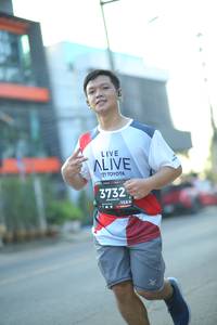 BIB: 3732, 128
                            <button type="button" onclick="openModal(6447827)" class="btn btn-primary btn-sm float-right btn-popup" data-toggle="modal" data-target=".modal-high-quality">
                        <i class="fas fa-shopping-cart"></i> Add to Cart
                    </button>
                                            <button type="button" onclick="isThisMe(6447827, true)" class="btn btn-success btn-sm float-right btn-popup btn-isme hidden" data-toggle="tooltip" data-placement="bottom" title="นี่คือรูปของคุณใช่ไหม คลิกที่นี่เพื่อเอาเข้าอัลบั้ม">
                        <i class="fas fa-plus"></i> Add to album
                    </button>
                    <button type="button" onclick="isThisMe(6447827, false)" class="btn btn-warning btn-sm float-right btn-popup btn-isnotme hidden">
                        <i class="fas fa-ban"></i> Remove from album
                    </button>