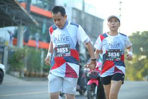 BIB: 3653, 3836
                            <button type="button" onclick="openModal(6444885)" class="btn btn-primary btn-sm float-right btn-popup" data-toggle="modal" data-target=".modal-high-quality">
                        <i class="fas fa-shopping-cart"></i> Add to Cart
                    </button>
                                            <button type="button" onclick="isThisMe(6444885, true)" class="btn btn-success btn-sm float-right btn-popup btn-isme hidden" data-toggle="tooltip" data-placement="bottom" title="นี่คือรูปของคุณใช่ไหม คลิกที่นี่เพื่อเอาเข้าอัลบั้ม">
                        <i class="fas fa-plus"></i> Add to album
                    </button>
                    <button type="button" onclick="isThisMe(6444885, false)" class="btn btn-warning btn-sm float-right btn-popup btn-isnotme hidden">
                        <i class="fas fa-ban"></i> Remove from album
                    </button>