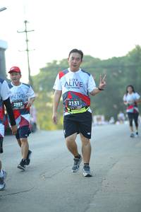 BIB: 2992, 2131
                            <button type="button" onclick="openModal(6445190)" class="btn btn-primary btn-sm float-right btn-popup" data-toggle="modal" data-target=".modal-high-quality">
                        <i class="fas fa-shopping-cart"></i> Add to Cart
                    </button>
                                            <button type="button" onclick="isThisMe(6445190, true)" class="btn btn-success btn-sm float-right btn-popup btn-isme hidden" data-toggle="tooltip" data-placement="bottom" title="นี่คือรูปของคุณใช่ไหม คลิกที่นี่เพื่อเอาเข้าอัลบั้ม">
                        <i class="fas fa-plus"></i> Add to album
                    </button>
                    <button type="button" onclick="isThisMe(6445190, false)" class="btn btn-warning btn-sm float-right btn-popup btn-isnotme hidden">
                        <i class="fas fa-ban"></i> Remove from album
                    </button>