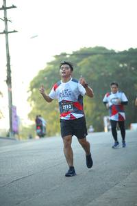 BIB: 2910
                            <button type="button" onclick="openModal(6444474)" class="btn btn-primary btn-sm float-right btn-popup" data-toggle="modal" data-target=".modal-high-quality">
                        <i class="fas fa-shopping-cart"></i> Add to Cart
                    </button>
                                            <button type="button" onclick="isThisMe(6444474, true)" class="btn btn-success btn-sm float-right btn-popup btn-isme hidden" data-toggle="tooltip" data-placement="bottom" title="นี่คือรูปของคุณใช่ไหม คลิกที่นี่เพื่อเอาเข้าอัลบั้ม">
                        <i class="fas fa-plus"></i> Add to album
                    </button>
                    <button type="button" onclick="isThisMe(6444474, false)" class="btn btn-warning btn-sm float-right btn-popup btn-isnotme hidden">
                        <i class="fas fa-ban"></i> Remove from album
                    </button>