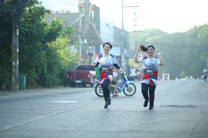 BIB: 3903, 3902
                            <button type="button" onclick="openModal(6453618)" class="btn btn-primary btn-sm float-right btn-popup" data-toggle="modal" data-target=".modal-high-quality">
                        <i class="fas fa-shopping-cart"></i> Add to Cart
                    </button>
                                            <button type="button" onclick="isThisMe(6453618, true)" class="btn btn-success btn-sm float-right btn-popup btn-isme hidden" data-toggle="tooltip" data-placement="bottom" title="นี่คือรูปของคุณใช่ไหม คลิกที่นี่เพื่อเอาเข้าอัลบั้ม">
                        <i class="fas fa-plus"></i> Add to album
                    </button>
                    <button type="button" onclick="isThisMe(6453618, false)" class="btn btn-warning btn-sm float-right btn-popup btn-isnotme hidden">
                        <i class="fas fa-ban"></i> Remove from album
                    </button>