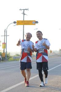 BIB: 712, 7043
                            <button type="button" onclick="openModal(6486011)" class="btn btn-primary btn-sm float-right btn-popup" data-toggle="modal" data-target=".modal-high-quality">
                        <i class="fas fa-shopping-cart"></i> Add to Cart
                    </button>
                                            <button type="button" onclick="isThisMe(6486011, true)" class="btn btn-success btn-sm float-right btn-popup btn-isme hidden" data-toggle="tooltip" data-placement="bottom" title="นี่คือรูปของคุณใช่ไหม คลิกที่นี่เพื่อเอาเข้าอัลบั้ม">
                        <i class="fas fa-plus"></i> Add to album
                    </button>
                    <button type="button" onclick="isThisMe(6486011, false)" class="btn btn-warning btn-sm float-right btn-popup btn-isnotme hidden">
                        <i class="fas fa-ban"></i> Remove from album
                    </button>