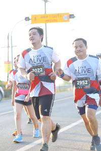 BIB: 7022, 123, 7158, 2952
                            <button type="button" onclick="openModal(6485140)" class="btn btn-primary btn-sm float-right btn-popup" data-toggle="modal" data-target=".modal-high-quality">
                        <i class="fas fa-shopping-cart"></i> Add to Cart
                    </button>
                                            <button type="button" onclick="isThisMe(6485140, true)" class="btn btn-success btn-sm float-right btn-popup btn-isme hidden" data-toggle="tooltip" data-placement="bottom" title="นี่คือรูปของคุณใช่ไหม คลิกที่นี่เพื่อเอาเข้าอัลบั้ม">
                        <i class="fas fa-plus"></i> Add to album
                    </button>
                    <button type="button" onclick="isThisMe(6485140, false)" class="btn btn-warning btn-sm float-right btn-popup btn-isnotme hidden">
                        <i class="fas fa-ban"></i> Remove from album
                    </button>