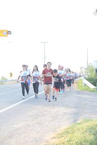 BIB: 256
                            <button type="button" onclick="openModal(6484693)" class="btn btn-primary btn-sm float-right btn-popup" data-toggle="modal" data-target=".modal-high-quality">
                        <i class="fas fa-shopping-cart"></i> Add to Cart
                    </button>
                                            <button type="button" onclick="isThisMe(6484693, true)" class="btn btn-success btn-sm float-right btn-popup btn-isme hidden" data-toggle="tooltip" data-placement="bottom" title="นี่คือรูปของคุณใช่ไหม คลิกที่นี่เพื่อเอาเข้าอัลบั้ม">
                        <i class="fas fa-plus"></i> Add to album
                    </button>
                    <button type="button" onclick="isThisMe(6484693, false)" class="btn btn-warning btn-sm float-right btn-popup btn-isnotme hidden">
                        <i class="fas fa-ban"></i> Remove from album
                    </button>