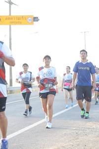 BIB: 5400, 2181
                            <button type="button" onclick="openModal(6485138)" class="btn btn-primary btn-sm float-right btn-popup" data-toggle="modal" data-target=".modal-high-quality">
                        <i class="fas fa-shopping-cart"></i> Add to Cart
                    </button>
                                            <button type="button" onclick="isThisMe(6485138, true)" class="btn btn-success btn-sm float-right btn-popup btn-isme hidden" data-toggle="tooltip" data-placement="bottom" title="นี่คือรูปของคุณใช่ไหม คลิกที่นี่เพื่อเอาเข้าอัลบั้ม">
                        <i class="fas fa-plus"></i> Add to album
                    </button>
                    <button type="button" onclick="isThisMe(6485138, false)" class="btn btn-warning btn-sm float-right btn-popup btn-isnotme hidden">
                        <i class="fas fa-ban"></i> Remove from album
                    </button>