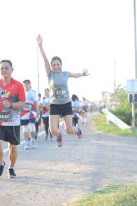 BIB: 3150, 3050
                            <button type="button" onclick="openModal(6484827)" class="btn btn-primary btn-sm float-right btn-popup" data-toggle="modal" data-target=".modal-high-quality">
                        <i class="fas fa-shopping-cart"></i> Add to Cart
                    </button>
                                            <button type="button" onclick="isThisMe(6484827, true)" class="btn btn-success btn-sm float-right btn-popup btn-isme hidden" data-toggle="tooltip" data-placement="bottom" title="นี่คือรูปของคุณใช่ไหม คลิกที่นี่เพื่อเอาเข้าอัลบั้ม">
                        <i class="fas fa-plus"></i> Add to album
                    </button>
                    <button type="button" onclick="isThisMe(6484827, false)" class="btn btn-warning btn-sm float-right btn-popup btn-isnotme hidden">
                        <i class="fas fa-ban"></i> Remove from album
                    </button>