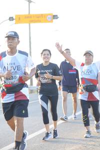 BIB: 6230, 739
                            <button type="button" onclick="openModal(6485158)" class="btn btn-primary btn-sm float-right btn-popup" data-toggle="modal" data-target=".modal-high-quality">
                        <i class="fas fa-shopping-cart"></i> Add to Cart
                    </button>
                                            <button type="button" onclick="isThisMe(6485158, true)" class="btn btn-success btn-sm float-right btn-popup btn-isme hidden" data-toggle="tooltip" data-placement="bottom" title="นี่คือรูปของคุณใช่ไหม คลิกที่นี่เพื่อเอาเข้าอัลบั้ม">
                        <i class="fas fa-plus"></i> Add to album
                    </button>
                    <button type="button" onclick="isThisMe(6485158, false)" class="btn btn-warning btn-sm float-right btn-popup btn-isnotme hidden">
                        <i class="fas fa-ban"></i> Remove from album
                    </button>