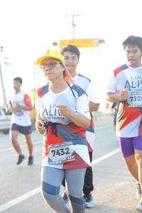 BIB: 712, 7432
                            <button type="button" onclick="openModal(6483480)" class="btn btn-primary btn-sm float-right btn-popup" data-toggle="modal" data-target=".modal-high-quality">
                        <i class="fas fa-shopping-cart"></i> Add to Cart
                    </button>
                                            <button type="button" onclick="isThisMe(6483480, true)" class="btn btn-success btn-sm float-right btn-popup btn-isme hidden" data-toggle="tooltip" data-placement="bottom" title="นี่คือรูปของคุณใช่ไหม คลิกที่นี่เพื่อเอาเข้าอัลบั้ม">
                        <i class="fas fa-plus"></i> Add to album
                    </button>
                    <button type="button" onclick="isThisMe(6483480, false)" class="btn btn-warning btn-sm float-right btn-popup btn-isnotme hidden">
                        <i class="fas fa-ban"></i> Remove from album
                    </button>