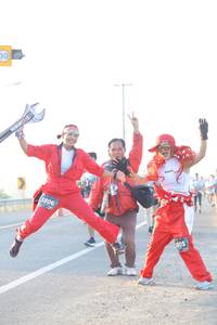 BIB: 3806, 305
                            <button type="button" onclick="openModal(6485192)" class="btn btn-primary btn-sm float-right btn-popup" data-toggle="modal" data-target=".modal-high-quality">
                        <i class="fas fa-shopping-cart"></i> Add to Cart
                    </button>
                                            <button type="button" onclick="isThisMe(6485192, true)" class="btn btn-success btn-sm float-right btn-popup btn-isme hidden" data-toggle="tooltip" data-placement="bottom" title="นี่คือรูปของคุณใช่ไหม คลิกที่นี่เพื่อเอาเข้าอัลบั้ม">
                        <i class="fas fa-plus"></i> Add to album
                    </button>
                    <button type="button" onclick="isThisMe(6485192, false)" class="btn btn-warning btn-sm float-right btn-popup btn-isnotme hidden">
                        <i class="fas fa-ban"></i> Remove from album
                    </button>