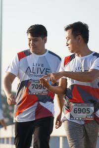 BIB: 709, 6905
                            <button type="button" onclick="openModal(6422857)" class="btn btn-primary btn-sm float-right btn-popup" data-toggle="modal" data-target=".modal-high-quality">
                        <i class="fas fa-shopping-cart"></i> Add to Cart
                    </button>
                                            <button type="button" onclick="isThisMe(6422857, true)" class="btn btn-success btn-sm float-right btn-popup btn-isme hidden" data-toggle="tooltip" data-placement="bottom" title="นี่คือรูปของคุณใช่ไหม คลิกที่นี่เพื่อเอาเข้าอัลบั้ม">
                        <i class="fas fa-plus"></i> Add to album
                    </button>
                    <button type="button" onclick="isThisMe(6422857, false)" class="btn btn-warning btn-sm float-right btn-popup btn-isnotme hidden">
                        <i class="fas fa-ban"></i> Remove from album
                    </button>