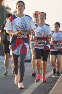 BIB: 6405, 790
                            <button type="button" onclick="openModal(6415032)" class="btn btn-primary btn-sm float-right btn-popup" data-toggle="modal" data-target=".modal-high-quality">
                        <i class="fas fa-shopping-cart"></i> Add to Cart
                    </button>
                                            <button type="button" onclick="isThisMe(6415032, true)" class="btn btn-success btn-sm float-right btn-popup btn-isme hidden" data-toggle="tooltip" data-placement="bottom" title="นี่คือรูปของคุณใช่ไหม คลิกที่นี่เพื่อเอาเข้าอัลบั้ม">
                        <i class="fas fa-plus"></i> Add to album
                    </button>
                    <button type="button" onclick="isThisMe(6415032, false)" class="btn btn-warning btn-sm float-right btn-popup btn-isnotme hidden">
                        <i class="fas fa-ban"></i> Remove from album
                    </button>