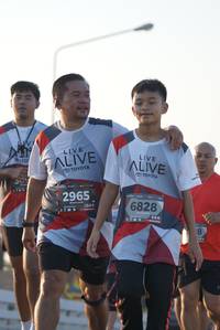 BIB: 2965, 6828, 128
                            <button type="button" onclick="openModal(6416340)" class="btn btn-primary btn-sm float-right btn-popup" data-toggle="modal" data-target=".modal-high-quality">
                        <i class="fas fa-shopping-cart"></i> Add to Cart
                    </button>
                                            <button type="button" onclick="isThisMe(6416340, true)" class="btn btn-success btn-sm float-right btn-popup btn-isme hidden" data-toggle="tooltip" data-placement="bottom" title="นี่คือรูปของคุณใช่ไหม คลิกที่นี่เพื่อเอาเข้าอัลบั้ม">
                        <i class="fas fa-plus"></i> Add to album
                    </button>
                    <button type="button" onclick="isThisMe(6416340, false)" class="btn btn-warning btn-sm float-right btn-popup btn-isnotme hidden">
                        <i class="fas fa-ban"></i> Remove from album
                    </button>