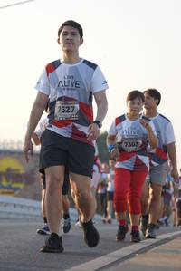 BIB: 7627, 7303
                            <button type="button" onclick="openModal(6416638)" class="btn btn-primary btn-sm float-right btn-popup" data-toggle="modal" data-target=".modal-high-quality">
                        <i class="fas fa-shopping-cart"></i> Add to Cart
                    </button>
                                            <button type="button" onclick="isThisMe(6416638, true)" class="btn btn-success btn-sm float-right btn-popup btn-isme hidden" data-toggle="tooltip" data-placement="bottom" title="นี่คือรูปของคุณใช่ไหม คลิกที่นี่เพื่อเอาเข้าอัลบั้ม">
                        <i class="fas fa-plus"></i> Add to album
                    </button>
                    <button type="button" onclick="isThisMe(6416638, false)" class="btn btn-warning btn-sm float-right btn-popup btn-isnotme hidden">
                        <i class="fas fa-ban"></i> Remove from album
                    </button>