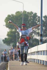 BIB: 3772
                            <button type="button" onclick="openModal(6419765)" class="btn btn-primary btn-sm float-right btn-popup" data-toggle="modal" data-target=".modal-high-quality">
                        <i class="fas fa-shopping-cart"></i> Add to Cart
                    </button>
                                            <button type="button" onclick="isThisMe(6419765, true)" class="btn btn-success btn-sm float-right btn-popup btn-isme hidden" data-toggle="tooltip" data-placement="bottom" title="นี่คือรูปของคุณใช่ไหม คลิกที่นี่เพื่อเอาเข้าอัลบั้ม">
                        <i class="fas fa-plus"></i> Add to album
                    </button>
                    <button type="button" onclick="isThisMe(6419765, false)" class="btn btn-warning btn-sm float-right btn-popup btn-isnotme hidden">
                        <i class="fas fa-ban"></i> Remove from album
                    </button>