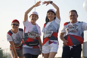 BIB: 6247, 7899, 7900, 790
                            <button type="button" onclick="openModal(6420213)" class="btn btn-primary btn-sm float-right btn-popup" data-toggle="modal" data-target=".modal-high-quality">
                        <i class="fas fa-shopping-cart"></i> Add to Cart
                    </button>
                                            <button type="button" onclick="isThisMe(6420213, true)" class="btn btn-success btn-sm float-right btn-popup btn-isme hidden" data-toggle="tooltip" data-placement="bottom" title="นี่คือรูปของคุณใช่ไหม คลิกที่นี่เพื่อเอาเข้าอัลบั้ม">
                        <i class="fas fa-plus"></i> Add to album
                    </button>
                    <button type="button" onclick="isThisMe(6420213, false)" class="btn btn-warning btn-sm float-right btn-popup btn-isnotme hidden">
                        <i class="fas fa-ban"></i> Remove from album
                    </button>