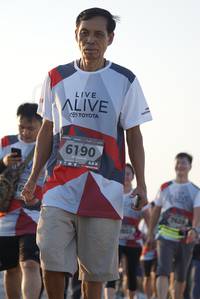 BIB: 6190, 7628
                            <button type="button" onclick="openModal(6416381)" class="btn btn-primary btn-sm float-right btn-popup" data-toggle="modal" data-target=".modal-high-quality">
                        <i class="fas fa-shopping-cart"></i> Add to Cart
                    </button>
                                            <button type="button" onclick="isThisMe(6416381, true)" class="btn btn-success btn-sm float-right btn-popup btn-isme hidden" data-toggle="tooltip" data-placement="bottom" title="นี่คือรูปของคุณใช่ไหม คลิกที่นี่เพื่อเอาเข้าอัลบั้ม">
                        <i class="fas fa-plus"></i> Add to album
                    </button>
                    <button type="button" onclick="isThisMe(6416381, false)" class="btn btn-warning btn-sm float-right btn-popup btn-isnotme hidden">
                        <i class="fas fa-ban"></i> Remove from album
                    </button>