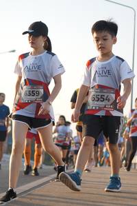 BIB: 6359, 6554
                            <button type="button" onclick="openModal(6428624)" class="btn btn-primary btn-sm float-right btn-popup" data-toggle="modal" data-target=".modal-high-quality">
                        <i class="fas fa-shopping-cart"></i> Add to Cart
                    </button>
                                            <button type="button" onclick="isThisMe(6428624, true)" class="btn btn-success btn-sm float-right btn-popup btn-isme hidden" data-toggle="tooltip" data-placement="bottom" title="นี่คือรูปของคุณใช่ไหม คลิกที่นี่เพื่อเอาเข้าอัลบั้ม">
                        <i class="fas fa-plus"></i> Add to album
                    </button>
                    <button type="button" onclick="isThisMe(6428624, false)" class="btn btn-warning btn-sm float-right btn-popup btn-isnotme hidden">
                        <i class="fas fa-ban"></i> Remove from album
                    </button>