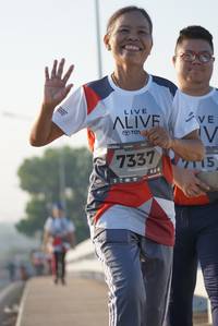 BIB: 7337
                            <button type="button" onclick="openModal(6423180)" class="btn btn-primary btn-sm float-right btn-popup" data-toggle="modal" data-target=".modal-high-quality">
                        <i class="fas fa-shopping-cart"></i> Add to Cart
                    </button>
                                            <button type="button" onclick="isThisMe(6423180, true)" class="btn btn-success btn-sm float-right btn-popup btn-isme hidden" data-toggle="tooltip" data-placement="bottom" title="นี่คือรูปของคุณใช่ไหม คลิกที่นี่เพื่อเอาเข้าอัลบั้ม">
                        <i class="fas fa-plus"></i> Add to album
                    </button>
                    <button type="button" onclick="isThisMe(6423180, false)" class="btn btn-warning btn-sm float-right btn-popup btn-isnotme hidden">
                        <i class="fas fa-ban"></i> Remove from album
                    </button>