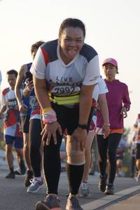 BIB: 992
                            <button type="button" onclick="openModal(6416222)" class="btn btn-primary btn-sm float-right btn-popup" data-toggle="modal" data-target=".modal-high-quality">
                        <i class="fas fa-shopping-cart"></i> Add to Cart
                    </button>
                                            <button type="button" onclick="isThisMe(6416222, true)" class="btn btn-success btn-sm float-right btn-popup btn-isme hidden" data-toggle="tooltip" data-placement="bottom" title="นี่คือรูปของคุณใช่ไหม คลิกที่นี่เพื่อเอาเข้าอัลบั้ม">
                        <i class="fas fa-plus"></i> Add to album
                    </button>
                    <button type="button" onclick="isThisMe(6416222, false)" class="btn btn-warning btn-sm float-right btn-popup btn-isnotme hidden">
                        <i class="fas fa-ban"></i> Remove from album
                    </button>