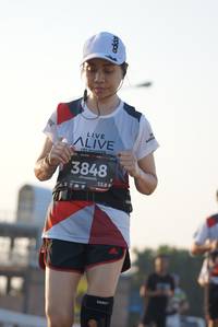 BIB: 3848, 128
                            <button type="button" onclick="openModal(6415807)" class="btn btn-primary btn-sm float-right btn-popup" data-toggle="modal" data-target=".modal-high-quality">
                        <i class="fas fa-shopping-cart"></i> Add to Cart
                    </button>
                                            <button type="button" onclick="isThisMe(6415807, true)" class="btn btn-success btn-sm float-right btn-popup btn-isme hidden" data-toggle="tooltip" data-placement="bottom" title="นี่คือรูปของคุณใช่ไหม คลิกที่นี่เพื่อเอาเข้าอัลบั้ม">
                        <i class="fas fa-plus"></i> Add to album
                    </button>
                    <button type="button" onclick="isThisMe(6415807, false)" class="btn btn-warning btn-sm float-right btn-popup btn-isnotme hidden">
                        <i class="fas fa-ban"></i> Remove from album
                    </button>