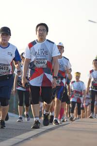 BIB: 7044, 5413
                            <button type="button" onclick="openModal(6423505)" class="btn btn-primary btn-sm float-right btn-popup" data-toggle="modal" data-target=".modal-high-quality">
                        <i class="fas fa-shopping-cart"></i> Add to Cart
                    </button>
                                            <button type="button" onclick="isThisMe(6423505, true)" class="btn btn-success btn-sm float-right btn-popup btn-isme hidden" data-toggle="tooltip" data-placement="bottom" title="นี่คือรูปของคุณใช่ไหม คลิกที่นี่เพื่อเอาเข้าอัลบั้ม">
                        <i class="fas fa-plus"></i> Add to album
                    </button>
                    <button type="button" onclick="isThisMe(6423505, false)" class="btn btn-warning btn-sm float-right btn-popup btn-isnotme hidden">
                        <i class="fas fa-ban"></i> Remove from album
                    </button>