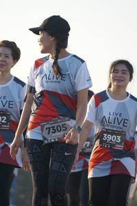 BIB: 128, 7305, 3903, 124
                            <button type="button" onclick="openModal(6424010)" class="btn btn-primary btn-sm float-right btn-popup" data-toggle="modal" data-target=".modal-high-quality">
                        <i class="fas fa-shopping-cart"></i> Add to Cart
                    </button>
                                            <button type="button" onclick="isThisMe(6424010, true)" class="btn btn-success btn-sm float-right btn-popup btn-isme hidden" data-toggle="tooltip" data-placement="bottom" title="นี่คือรูปของคุณใช่ไหม คลิกที่นี่เพื่อเอาเข้าอัลบั้ม">
                        <i class="fas fa-plus"></i> Add to album
                    </button>
                    <button type="button" onclick="isThisMe(6424010, false)" class="btn btn-warning btn-sm float-right btn-popup btn-isnotme hidden">
                        <i class="fas fa-ban"></i> Remove from album
                    </button>