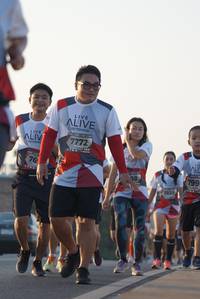 BIB: 7772, 799, 7839
                            <button type="button" onclick="openModal(6415511)" class="btn btn-primary btn-sm float-right btn-popup" data-toggle="modal" data-target=".modal-high-quality">
                        <i class="fas fa-shopping-cart"></i> Add to Cart
                    </button>
                                            <button type="button" onclick="isThisMe(6415511, true)" class="btn btn-success btn-sm float-right btn-popup btn-isme hidden" data-toggle="tooltip" data-placement="bottom" title="นี่คือรูปของคุณใช่ไหม คลิกที่นี่เพื่อเอาเข้าอัลบั้ม">
                        <i class="fas fa-plus"></i> Add to album
                    </button>
                    <button type="button" onclick="isThisMe(6415511, false)" class="btn btn-warning btn-sm float-right btn-popup btn-isnotme hidden">
                        <i class="fas fa-ban"></i> Remove from album
                    </button>