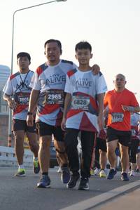 BIB: 2965, 3801, 6828, 7798
                            <button type="button" onclick="openModal(6416330)" class="btn btn-primary btn-sm float-right btn-popup" data-toggle="modal" data-target=".modal-high-quality">
                        <i class="fas fa-shopping-cart"></i> Add to Cart
                    </button>
                                            <button type="button" onclick="isThisMe(6416330, true)" class="btn btn-success btn-sm float-right btn-popup btn-isme hidden" data-toggle="tooltip" data-placement="bottom" title="นี่คือรูปของคุณใช่ไหม คลิกที่นี่เพื่อเอาเข้าอัลบั้ม">
                        <i class="fas fa-plus"></i> Add to album
                    </button>
                    <button type="button" onclick="isThisMe(6416330, false)" class="btn btn-warning btn-sm float-right btn-popup btn-isnotme hidden">
                        <i class="fas fa-ban"></i> Remove from album
                    </button>