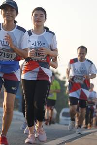 BIB: 194, 7191, 7746
                            <button type="button" onclick="openModal(6433166)" class="btn btn-primary btn-sm float-right btn-popup" data-toggle="modal" data-target=".modal-high-quality">
                        <i class="fas fa-shopping-cart"></i> Add to Cart
                    </button>
                                            <button type="button" onclick="isThisMe(6433166, true)" class="btn btn-success btn-sm float-right btn-popup btn-isme hidden" data-toggle="tooltip" data-placement="bottom" title="นี่คือรูปของคุณใช่ไหม คลิกที่นี่เพื่อเอาเข้าอัลบั้ม">
                        <i class="fas fa-plus"></i> Add to album
                    </button>
                    <button type="button" onclick="isThisMe(6433166, false)" class="btn btn-warning btn-sm float-right btn-popup btn-isnotme hidden">
                        <i class="fas fa-ban"></i> Remove from album
                    </button>