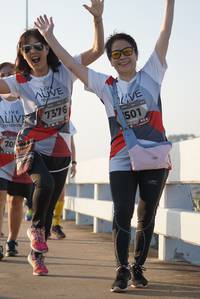 BIB: 501, 7376
                            <button type="button" onclick="openModal(6420149)" class="btn btn-primary btn-sm float-right btn-popup" data-toggle="modal" data-target=".modal-high-quality">
                        <i class="fas fa-shopping-cart"></i> Add to Cart
                    </button>
                                            <button type="button" onclick="isThisMe(6420149, true)" class="btn btn-success btn-sm float-right btn-popup btn-isme hidden" data-toggle="tooltip" data-placement="bottom" title="นี่คือรูปของคุณใช่ไหม คลิกที่นี่เพื่อเอาเข้าอัลบั้ม">
                        <i class="fas fa-plus"></i> Add to album
                    </button>
                    <button type="button" onclick="isThisMe(6420149, false)" class="btn btn-warning btn-sm float-right btn-popup btn-isnotme hidden">
                        <i class="fas fa-ban"></i> Remove from album
                    </button>