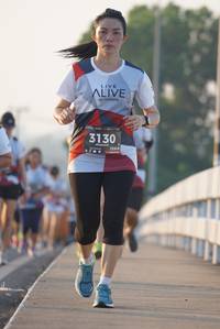 BIB: 3130, 128
                            <button type="button" onclick="openModal(6414937)" class="btn btn-primary btn-sm float-right btn-popup" data-toggle="modal" data-target=".modal-high-quality">
                        <i class="fas fa-shopping-cart"></i> Add to Cart
                    </button>
                                            <button type="button" onclick="isThisMe(6414937, true)" class="btn btn-success btn-sm float-right btn-popup btn-isme hidden" data-toggle="tooltip" data-placement="bottom" title="นี่คือรูปของคุณใช่ไหม คลิกที่นี่เพื่อเอาเข้าอัลบั้ม">
                        <i class="fas fa-plus"></i> Add to album
                    </button>
                    <button type="button" onclick="isThisMe(6414937, false)" class="btn btn-warning btn-sm float-right btn-popup btn-isnotme hidden">
                        <i class="fas fa-ban"></i> Remove from album
                    </button>