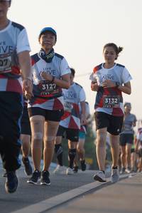 BIB: 3127, 3132, 240
                            <button type="button" onclick="openModal(6415438)" class="btn btn-primary btn-sm float-right btn-popup" data-toggle="modal" data-target=".modal-high-quality">
                        <i class="fas fa-shopping-cart"></i> Add to Cart
                    </button>
                                            <button type="button" onclick="isThisMe(6415438, true)" class="btn btn-success btn-sm float-right btn-popup btn-isme hidden" data-toggle="tooltip" data-placement="bottom" title="นี่คือรูปของคุณใช่ไหม คลิกที่นี่เพื่อเอาเข้าอัลบั้ม">
                        <i class="fas fa-plus"></i> Add to album
                    </button>
                    <button type="button" onclick="isThisMe(6415438, false)" class="btn btn-warning btn-sm float-right btn-popup btn-isnotme hidden">
                        <i class="fas fa-ban"></i> Remove from album
                    </button>