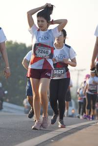 BIB: 7246, 3827
                            <button type="button" onclick="openModal(6423709)" class="btn btn-primary btn-sm float-right btn-popup" data-toggle="modal" data-target=".modal-high-quality">
                        <i class="fas fa-shopping-cart"></i> Add to Cart
                    </button>
                                            <button type="button" onclick="isThisMe(6423709, true)" class="btn btn-success btn-sm float-right btn-popup btn-isme hidden" data-toggle="tooltip" data-placement="bottom" title="นี่คือรูปของคุณใช่ไหม คลิกที่นี่เพื่อเอาเข้าอัลบั้ม">
                        <i class="fas fa-plus"></i> Add to album
                    </button>
                    <button type="button" onclick="isThisMe(6423709, false)" class="btn btn-warning btn-sm float-right btn-popup btn-isnotme hidden">
                        <i class="fas fa-ban"></i> Remove from album
                    </button>