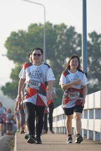 BIB: 7081, 7526
                            <button type="button" onclick="openModal(6419974)" class="btn btn-primary btn-sm float-right btn-popup" data-toggle="modal" data-target=".modal-high-quality">
                        <i class="fas fa-shopping-cart"></i> Add to Cart
                    </button>
                                            <button type="button" onclick="isThisMe(6419974, true)" class="btn btn-success btn-sm float-right btn-popup btn-isme hidden" data-toggle="tooltip" data-placement="bottom" title="นี่คือรูปของคุณใช่ไหม คลิกที่นี่เพื่อเอาเข้าอัลบั้ม">
                        <i class="fas fa-plus"></i> Add to album
                    </button>
                    <button type="button" onclick="isThisMe(6419974, false)" class="btn btn-warning btn-sm float-right btn-popup btn-isnotme hidden">
                        <i class="fas fa-ban"></i> Remove from album
                    </button>