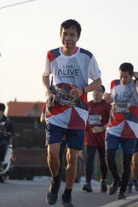 BIB: 7629, 7695
                            <button type="button" onclick="openModal(6415711)" class="btn btn-primary btn-sm float-right btn-popup" data-toggle="modal" data-target=".modal-high-quality">
                        <i class="fas fa-shopping-cart"></i> Add to Cart
                    </button>
                                            <button type="button" onclick="isThisMe(6415711, true)" class="btn btn-success btn-sm float-right btn-popup btn-isme hidden" data-toggle="tooltip" data-placement="bottom" title="นี่คือรูปของคุณใช่ไหม คลิกที่นี่เพื่อเอาเข้าอัลบั้ม">
                        <i class="fas fa-plus"></i> Add to album
                    </button>
                    <button type="button" onclick="isThisMe(6415711, false)" class="btn btn-warning btn-sm float-right btn-popup btn-isnotme hidden">
                        <i class="fas fa-ban"></i> Remove from album
                    </button>