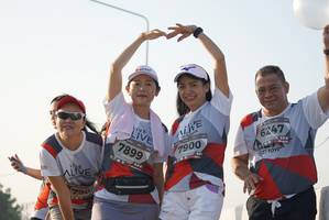 BIB: 7899, 6247, 7900, 790
                            <button type="button" onclick="openModal(6420198)" class="btn btn-primary btn-sm float-right btn-popup" data-toggle="modal" data-target=".modal-high-quality">
                        <i class="fas fa-shopping-cart"></i> Add to Cart
                    </button>
                                            <button type="button" onclick="isThisMe(6420198, true)" class="btn btn-success btn-sm float-right btn-popup btn-isme hidden" data-toggle="tooltip" data-placement="bottom" title="นี่คือรูปของคุณใช่ไหม คลิกที่นี่เพื่อเอาเข้าอัลบั้ม">
                        <i class="fas fa-plus"></i> Add to album
                    </button>
                    <button type="button" onclick="isThisMe(6420198, false)" class="btn btn-warning btn-sm float-right btn-popup btn-isnotme hidden">
                        <i class="fas fa-ban"></i> Remove from album
                    </button>